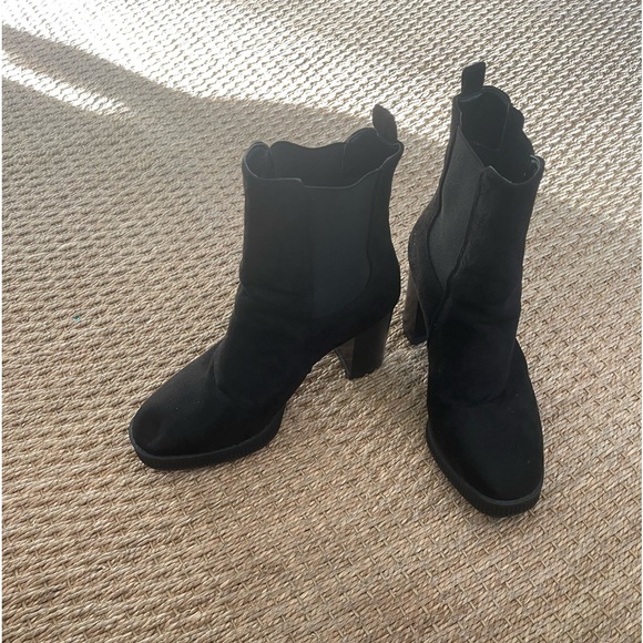 Munich black boots size 9 - Picture 2 of 3